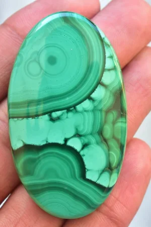 Malachite Cabochon / Top Grade Malachite Gemstone / High Quality / Oval Shape / 148.15 Ct. / 53x31x7 mm / Loose Gemstone H-47