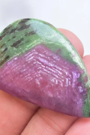 Ruby Zoisite Cabochon / High Quality Ruby Zoisite Gemstone / Freeform Shape / 57.00 Ct. / 39x26x5 mm / Loose Gemstone / K-178