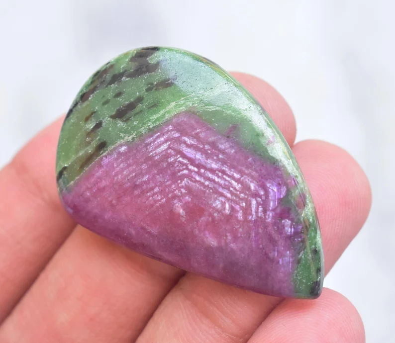 Ruby Zoisite Cabochon / High Quality Ruby Zoisite Gemstone / Freeform Shape / 57.00 Ct. / 39x26x5 mm / Loose Gemstone / K-178
