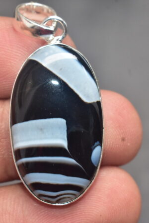 Black Banded Agate Cabochon / Plated Silver Pendant / For Jewelry / Oval Shape / Loose Gemstone Jewelrys A-286