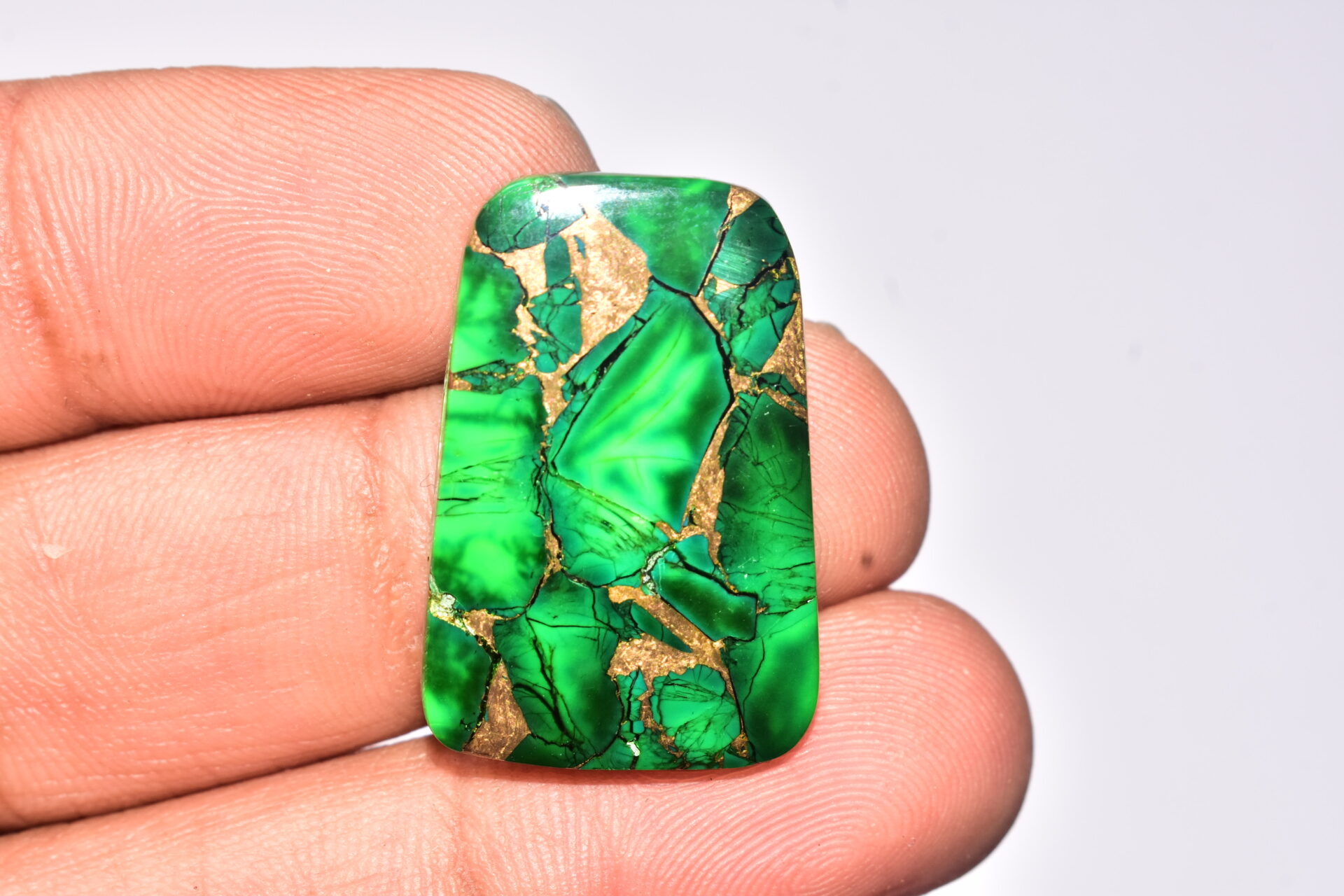 Green Dahlia Copper Turquoise Cabochon / Green Dahlia Copper Turquoise Gemstone / Freeform Shape / 26.50 Ct. / 29x19x4 mm. / Q-939