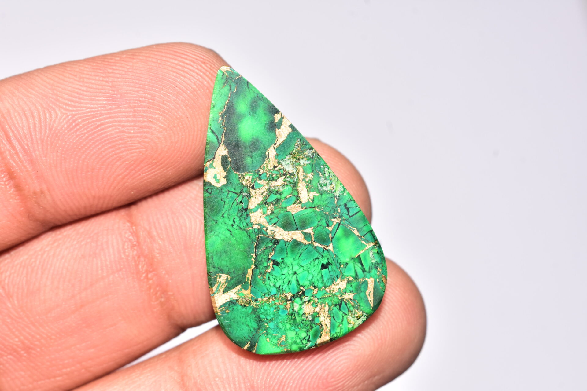 Green Dahlia Copper Turquoise Cabochon / Green Dahlia Copper Turquoise Gemstone / Pear Shape / 26.15 Ct. / 33x20x5 mm. / Q-941 - Image 4