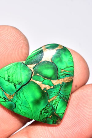 Green Dahlia Copper Turquoise Heart Cabochon / Green Dahlia Copper Turquoise Gemstone / Heart Shape / 25.05 Ct. / 24x27x5 mm. / Q-953