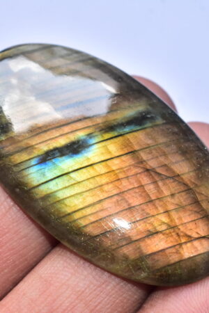 purple Labradorite Cabochon / Flashy Labradorite Gemstone / Oval Shape / 85.80 ct. / 53x30x6 mm. / Loose Gemstone / B-114